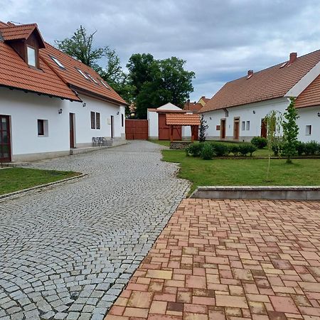 Martinuv Dvur Apartment Пилзен Екстериор снимка
