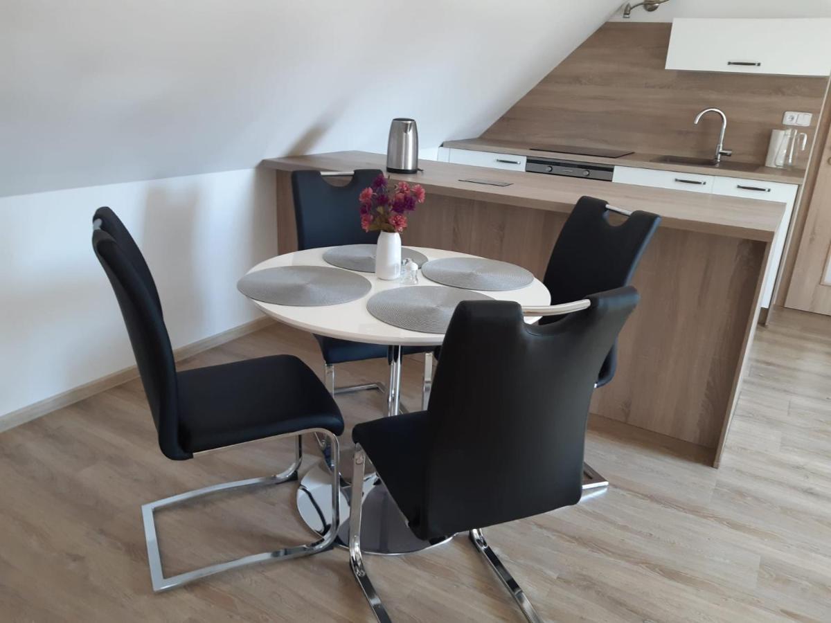 Martinuv Dvur Apartment Пилзен Екстериор снимка
