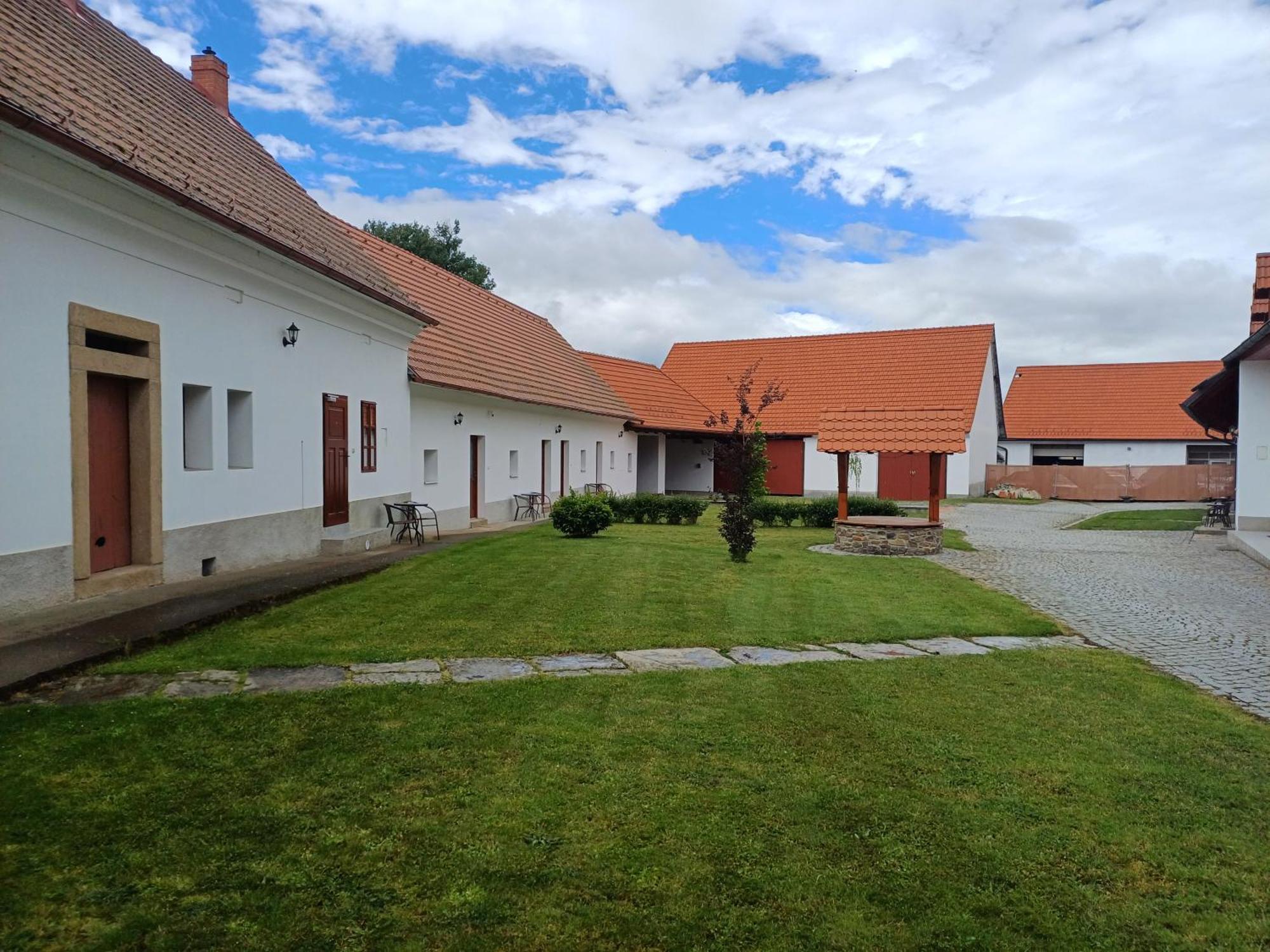 Martinuv Dvur Apartment Пилзен Екстериор снимка