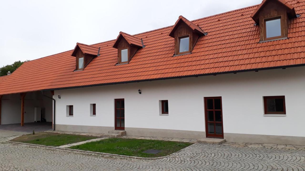Martinuv Dvur Apartment Пилзен Екстериор снимка